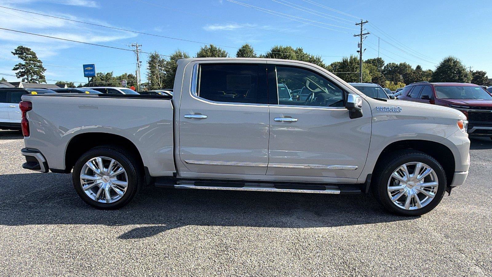 New 2026 Chevrolet Silverado 1500 High Country w/ High Country Premium Package AWD/4WD image 8
