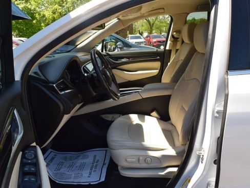Used 2023 Buick Enclave Essence AWD/4WD image 33