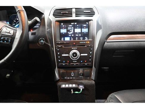 Used 2017 Ford Explorer Limited FWD image 22