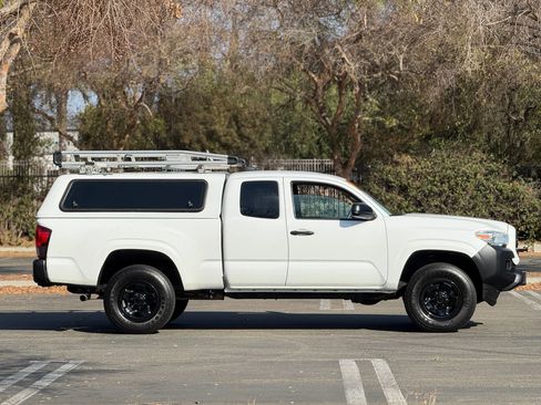 Used 2019 Toyota Tacoma SR RWD image 2