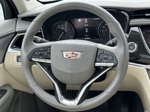 Used 2021 Cadillac XT6 Premium Luxury image 25