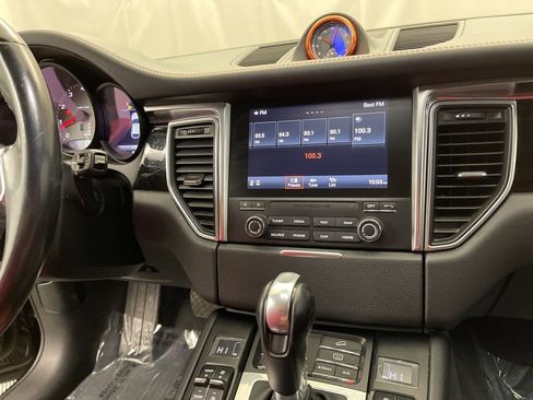 Used 2018 Porsche Macan S image 18
