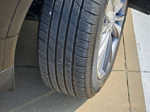 Certified 2025 Cadillac XT5 Premium Luxury FWD image 13