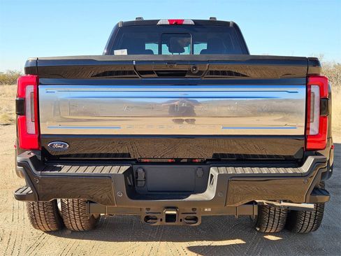 New 2026 Ford F350 Platinum w/ Platinum Plus Package image 6