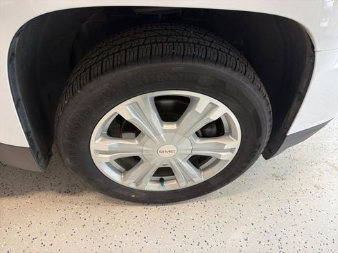 Used 2017 GMC Terrain SLE w/ Convenience Package AWD/4WD image 9