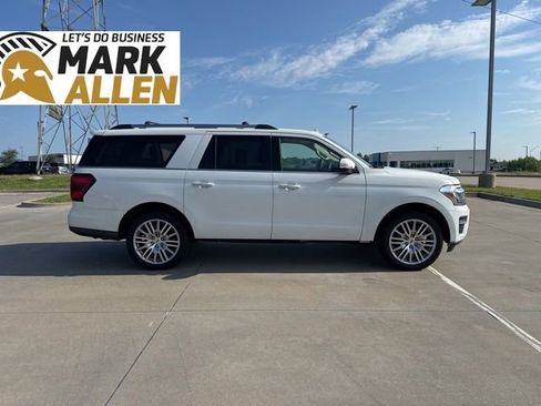 Used 2024 Ford Expedition Max Limited AWD/4WD image 6