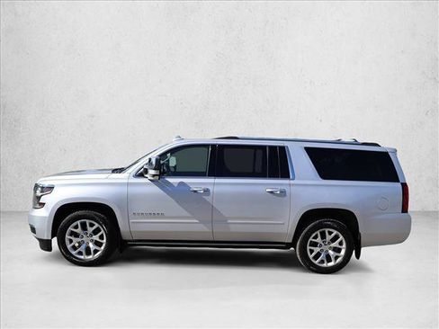 Used 2019 Chevrolet Suburban Premier w/ Premier Plus Edition AWD/4WD image 11