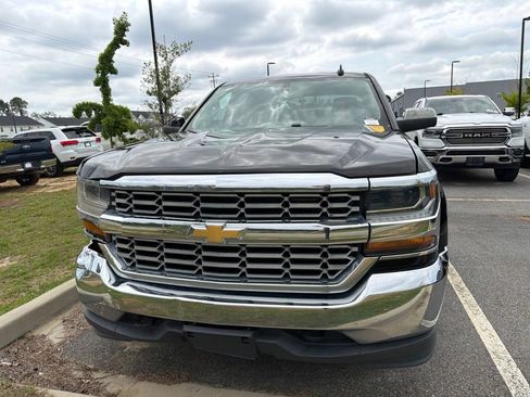 Used 2018 Chevrolet Silverado 1500 LT AWD/4WD image 5