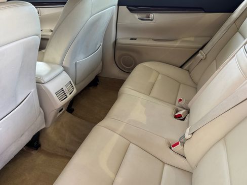Used 2013 Lexus ES 350 w/ Premium Pkg FWD image 15