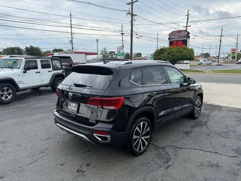 Used 2024 Volkswagen Taos SE image 7