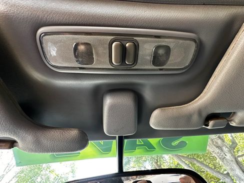 Used 1995 Acura Integra LS FWD image 36