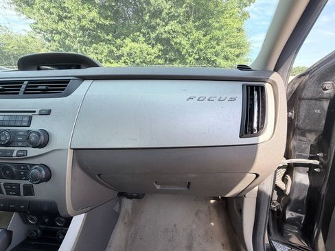 Used 2008 Ford Focus Sedan FWD image 15