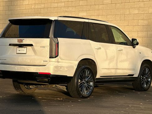 Certified 2025 Cadillac Escalade Sport Platinum image 4