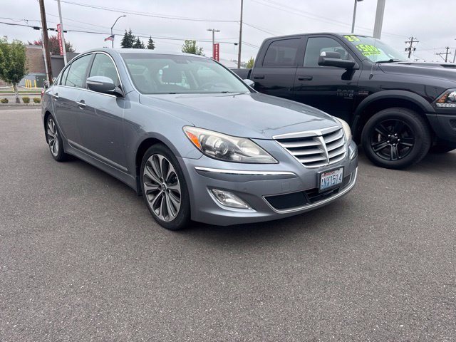 Used 2014 Hyundai Genesis 5.0 R-Spec RWD image 2