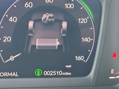 Used 2025 Honda Accord Sport image 19