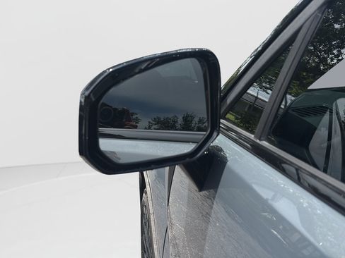 Used 2024 Hyundai Santa Fe Calligraphy FWD image 2