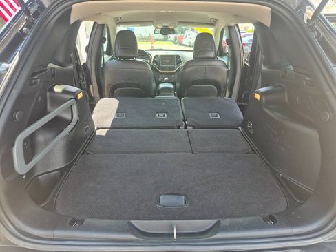 Used 2015 Jeep Cherokee Limited w/ Trailer Tow Group AWD/4WD image 11