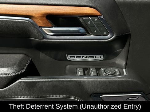 Used 2022 GMC Sierra 1500 Denali image 28