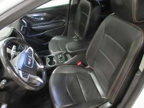 Used 2019 GMC Terrain SLT w/ Preferred Package image 8