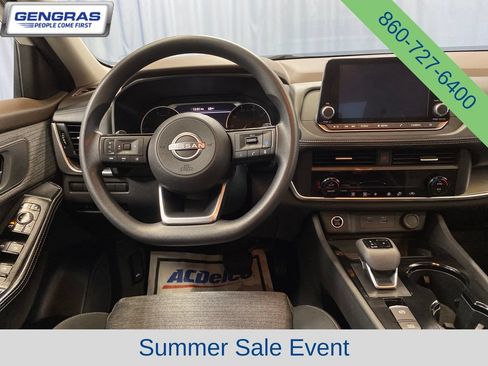 Used 2023 Nissan Rogue SV AWD/4WD image 29