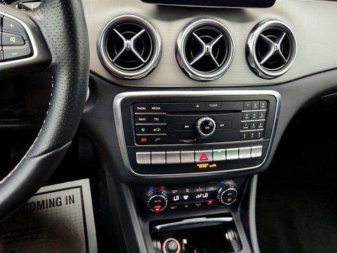 Used 2018 Mercedes-Benz GLA 250 4MATIC image 16