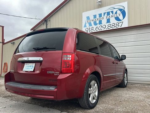 Used 2010 Dodge Grand Caravan SXT image 31