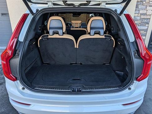 Used 2017 Volvo XC90 T6 Momentum w/ Vision Package image 28