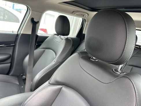 Used 2019 MINI Cooper Clubman S image 8