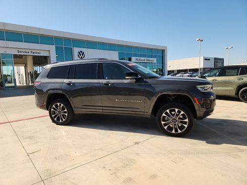 Used 2022 Jeep Grand Cherokee L Overland AWD/4WD image 6