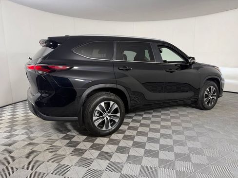 Used 2026 Toyota Highlander XLE AWD/4WD image 5