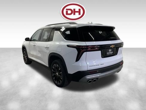 Used 2025 Chevrolet Traverse LT w/ Sun and Wheel Package AWD/4WD image 9