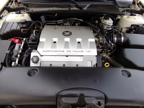 Used 2003 Cadillac De Ville Sedan w/ Comfort & Convenience Package image 88