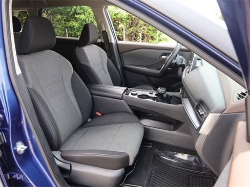 Certified 2023 Nissan Rogue SV image 23