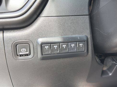 Used 2024 Chevrolet Silverado 2500 W/T w/ WT Convenience Package AWD/4WD image 5