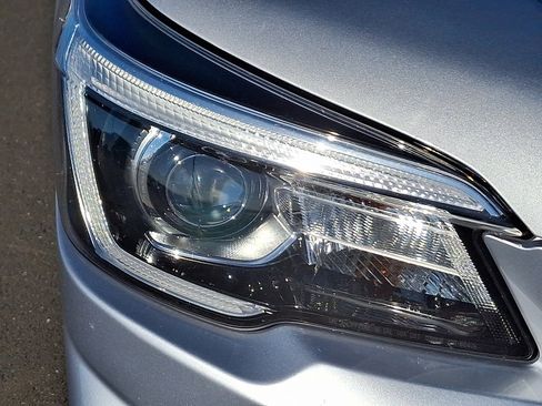 Used 2019 Subaru Forester Limited image 9