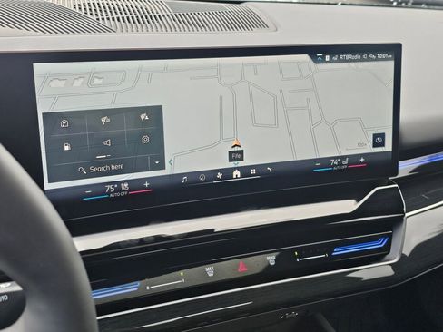 Used 2026 BMW 530i xDrive w/ Premium Package image 35