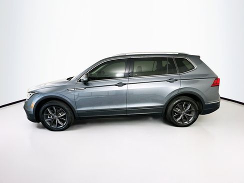 Used 2023 Volkswagen Tiguan SE image 4