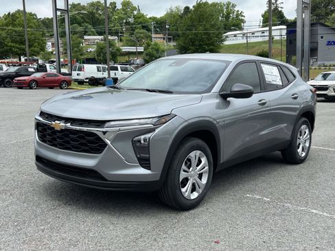 New 2026 Chevrolet Trax LS FWD image 7