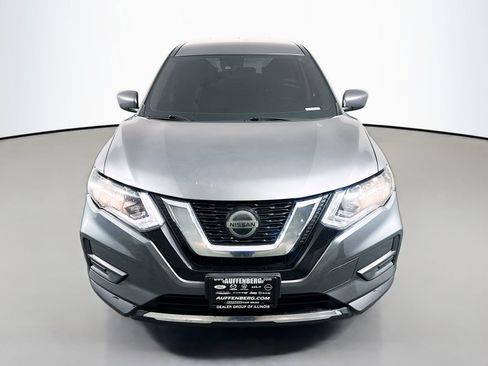 Used 2020 Nissan Rogue S FWD image 2