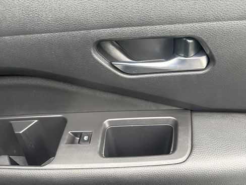 Used 2022 Nissan Pathfinder SV AWD/4WD image 24
