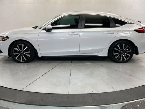 Used 2024 Honda Civic EX-L image 2