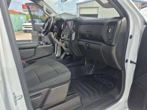 Used 2021 Chevrolet Silverado 2500 W/T w/ WT Convenience Package AWD/4WD image 19