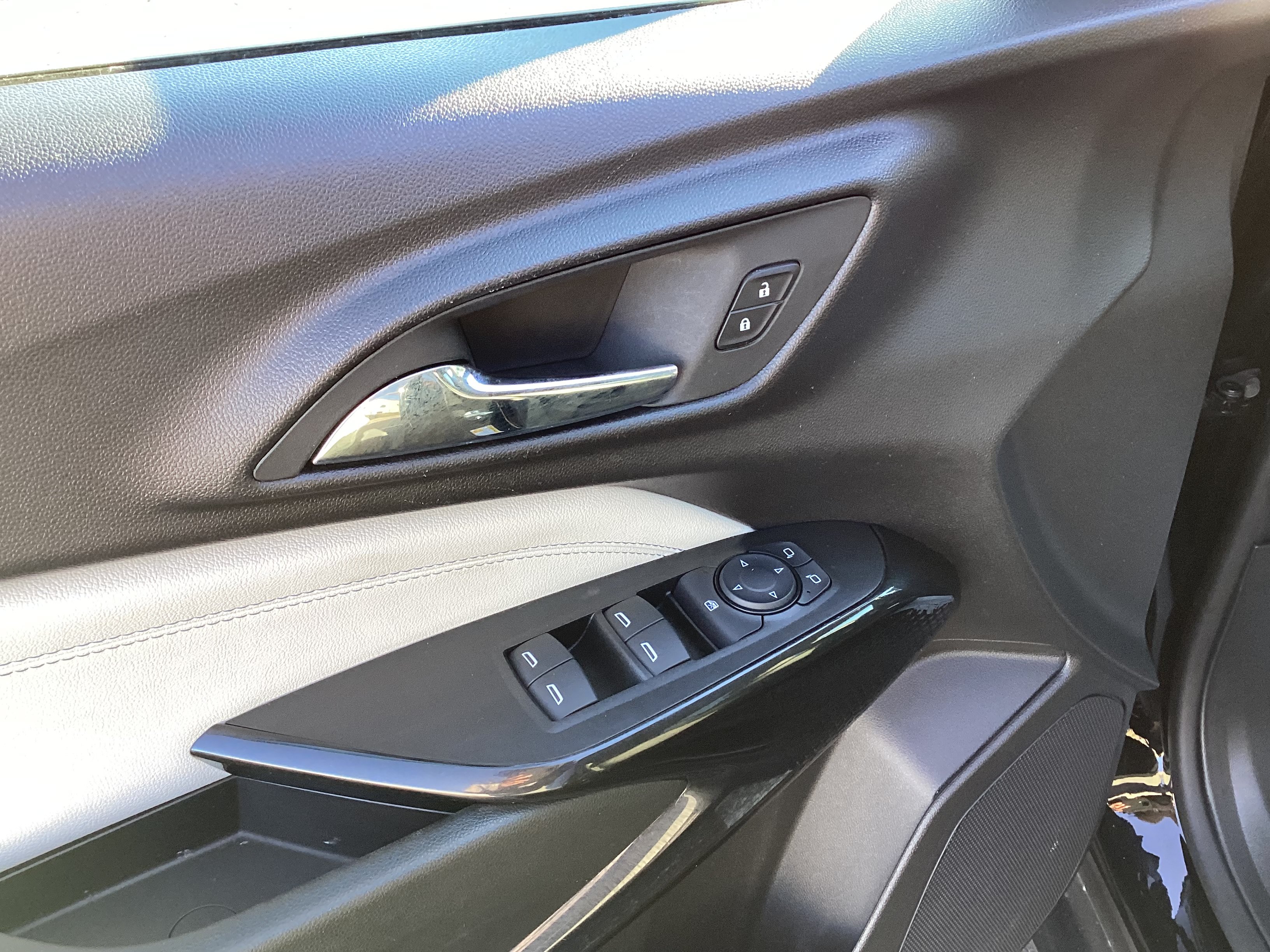 Used 2026 Chevrolet Trax LT FWD image 14