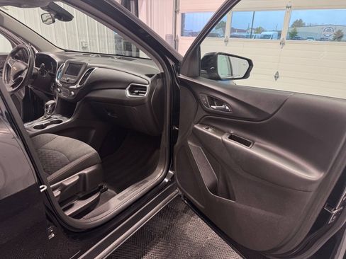 Used 2022 Chevrolet Equinox LT AWD/4WD image 19