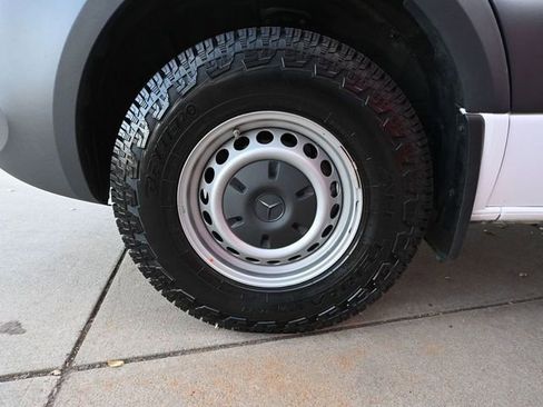 Used 2024 Mercedes-Benz Sprinter 2500 image 29