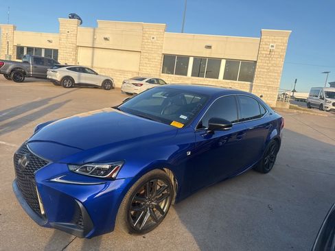 Used 2020 Lexus IS 300 F Sport image 2