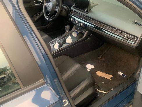 Used 2025 Honda Civic Sport image 3