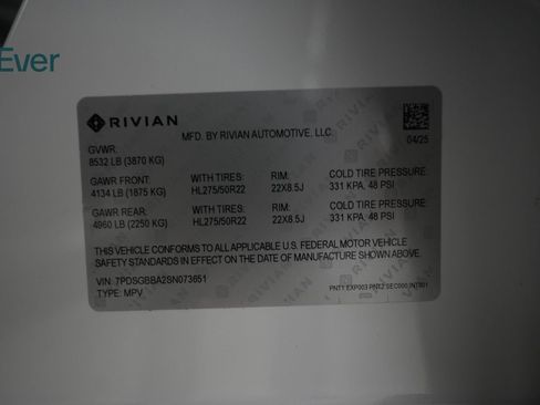 Used 2025 Rivian R1S Adventure AWD/4WD image 31