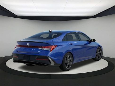 New 2026 Hyundai Elantra Sport image 4