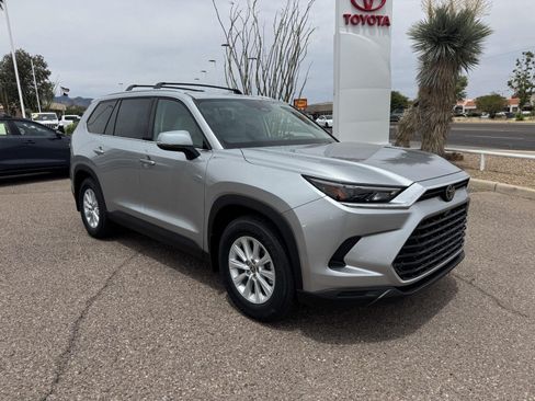 New 2026 Toyota Grand Highlander AWD image 10